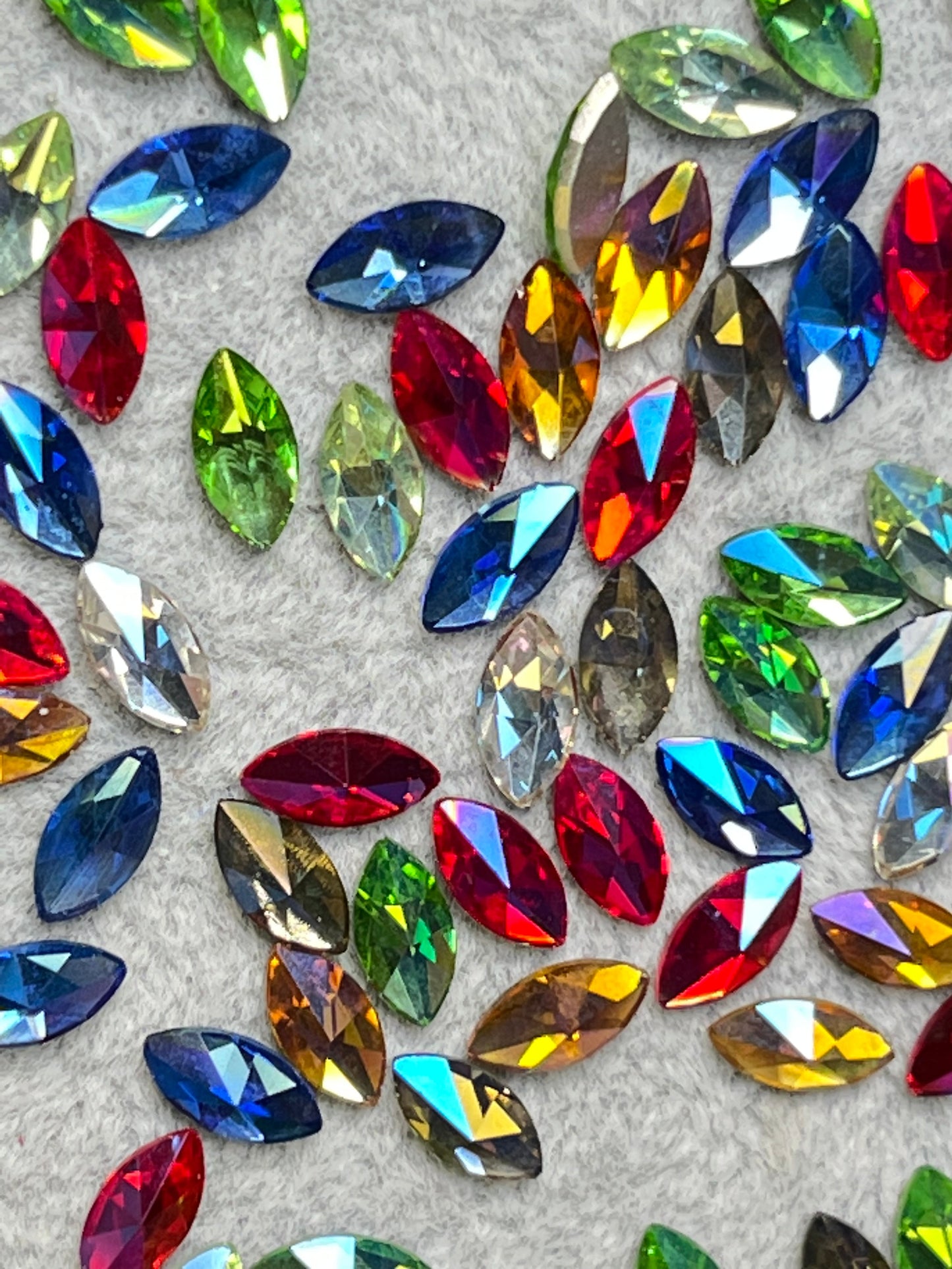 Flat Back Crystals & Rhinestones