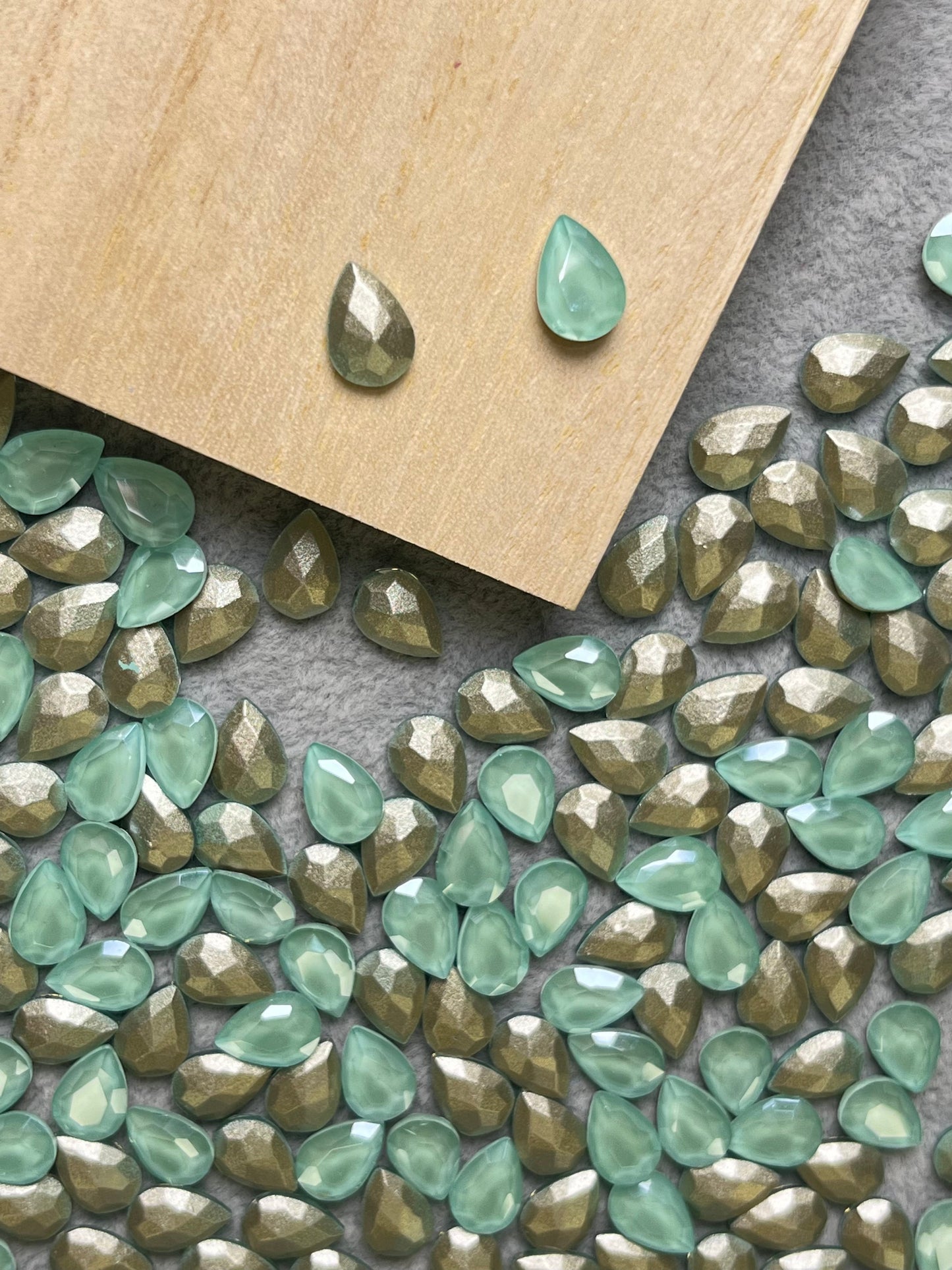 Green Water Drop Mocha