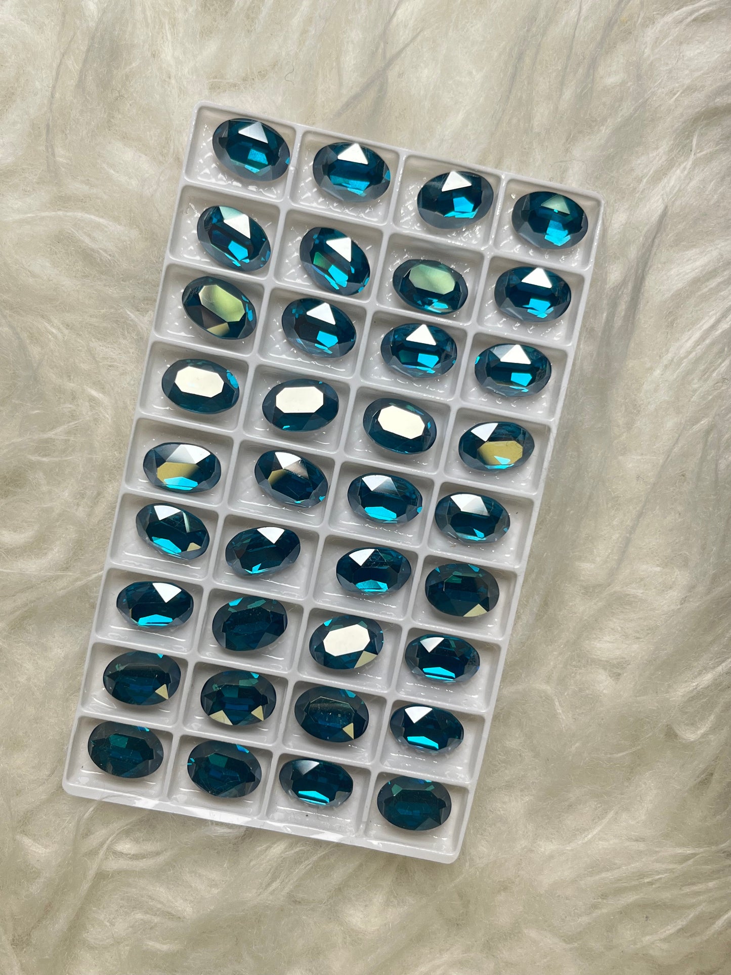 Blue Oval Rhinestone 14*10mm