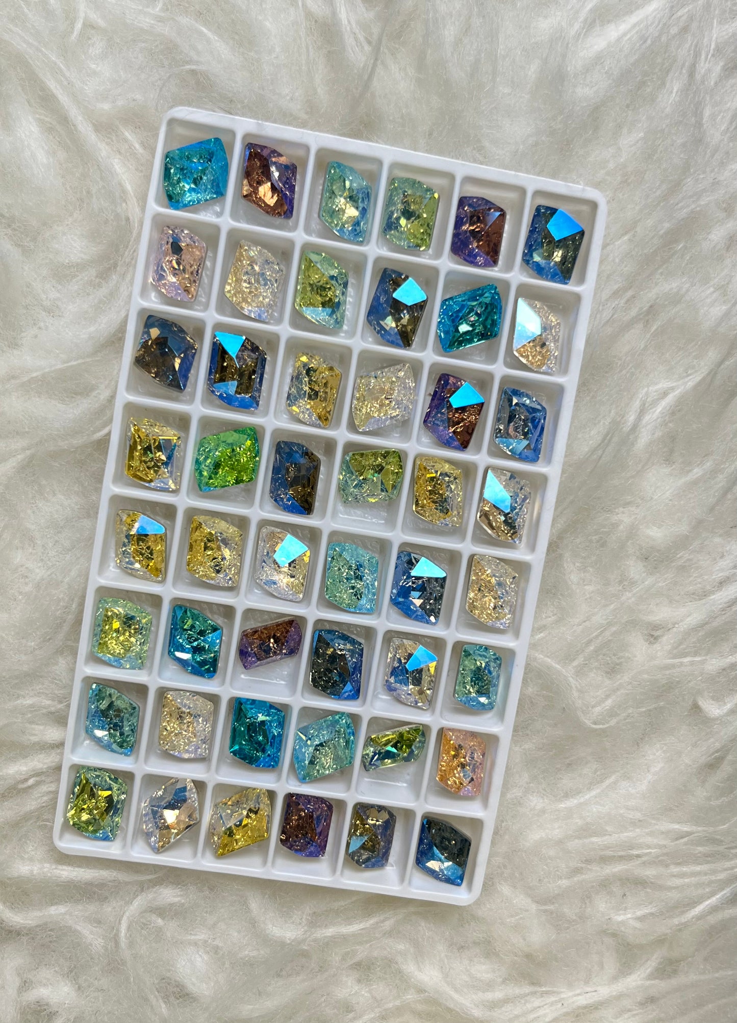 Parallelogram Sparkling Dots 10Mm